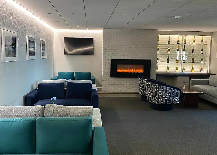 Ambassadeur Hotel 3*