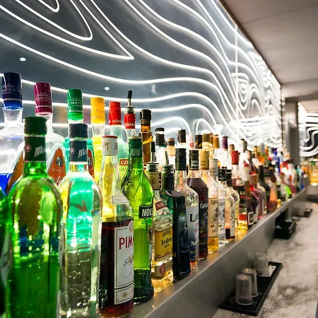 Ambassadeur Hotel 3*