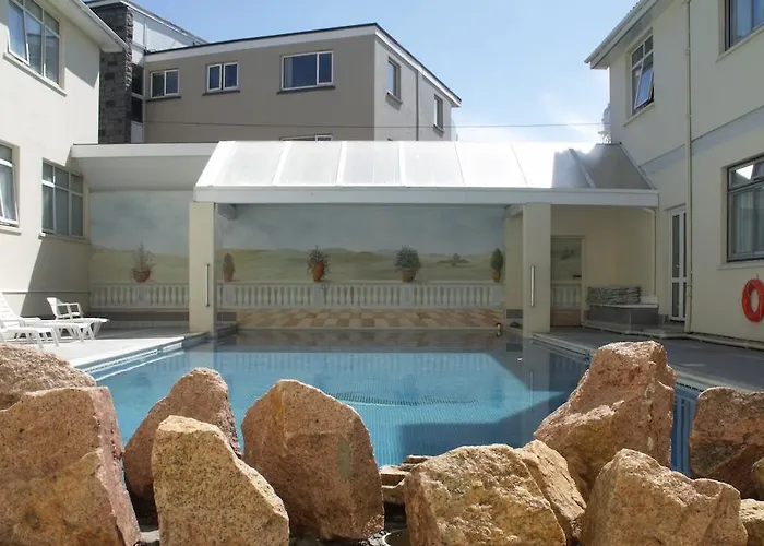 Ambassadeur Hotel 3*